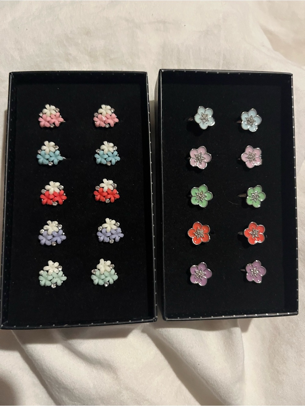 Paparazzi Jewelry Kids- Multicolor Floral Ring Set - 10 Pairs Each. NEW